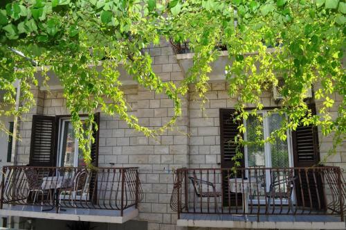 Hostal App & Rooms Ljuba - 130m From Sea