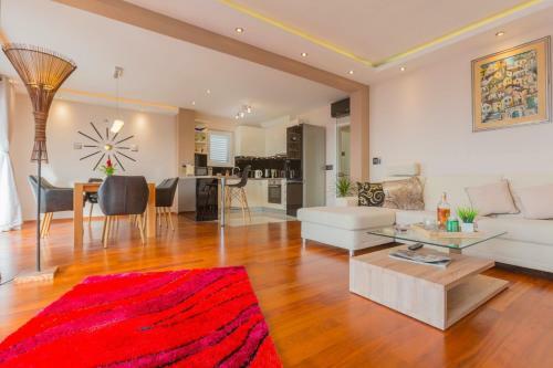 Apartment Paradise In Makarska, Sea View