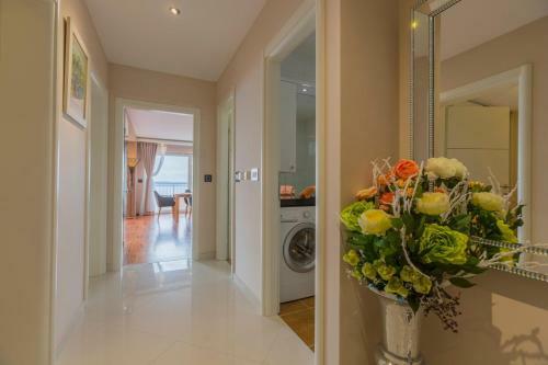 Apartment Paradise In Makarska, Sea View