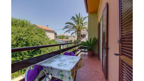 Hostal Cozy Apartment Blamax With Beautiful Private Garden