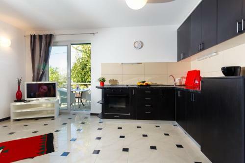 Hostal Apartments Adria