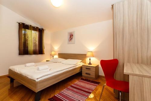 Hostal Apartments Adria