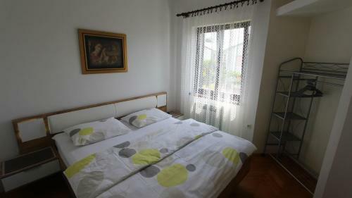 Hostal Apartments John