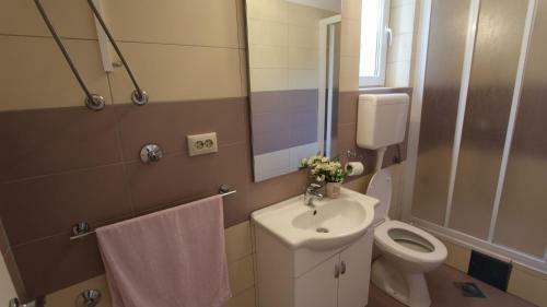 Hostal Apartments Duda