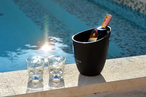 Apartment Zeljko - With Pool
