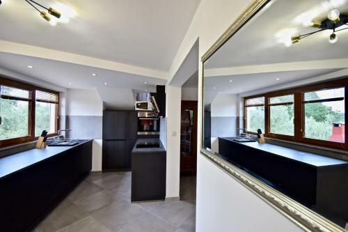 Relaxing Holiday House With Terrace Sea View