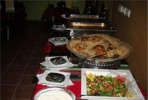 Queen Ayola Hotel