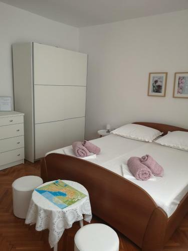 Hostal Guesthouse Cola