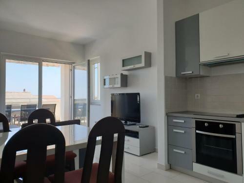 Apartment Maestral Novalja
