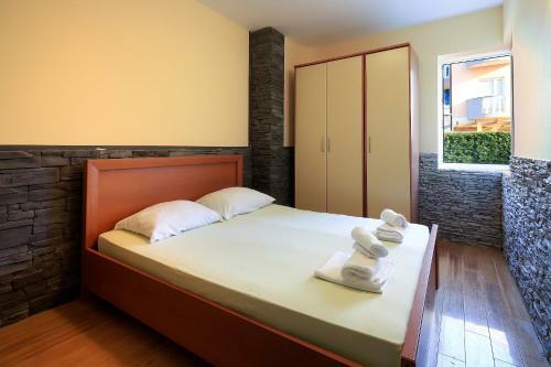 Apartment Dado