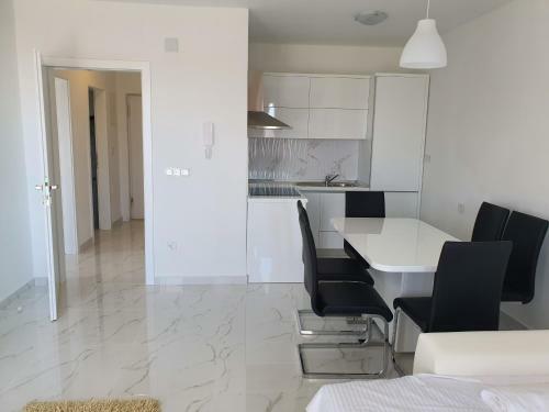 Apartamento Villa Sandy With A Pool