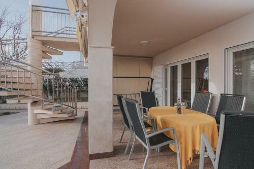 Pool Apartments Tolo