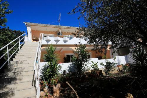 Carla Central Apartments