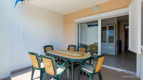 Rona Apartment Nicky