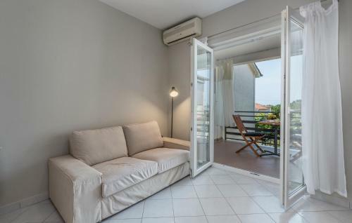 Apartment Green With Balcony