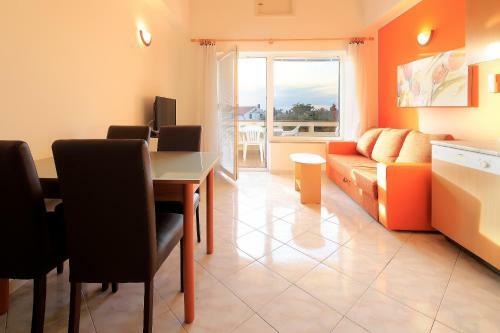 Aparthotel Resort Trcol