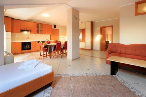 Aparthotel Resort Trcol