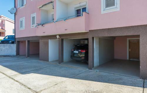 Apartment Leon With Balcony