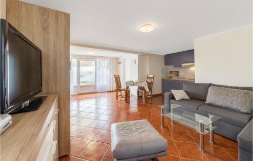 Stunning Home In Nova Vas With Wifi And 2 Bedrooms