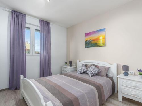 Charming Villa Frontera In Nova Vas With Private Pool For 7 People