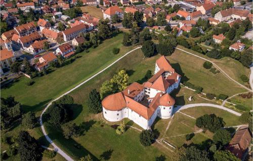 Four-bedroom Holiday Home In Novi Marof