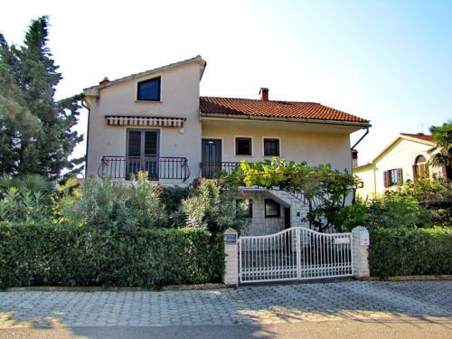 Apartment In Novigrad With Balcony, Air Conditioning (4833-2)
