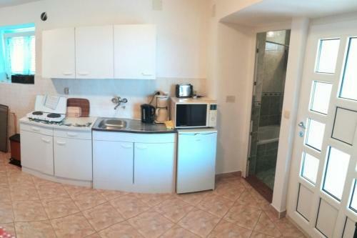 Ross Studio Apartments
