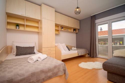 Apartment Villa Bego Heated Pool With Jaccuzzi, Summer Kitchen, Garden
