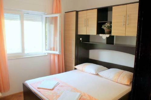 Apartments Stjepan - 10m From Beach