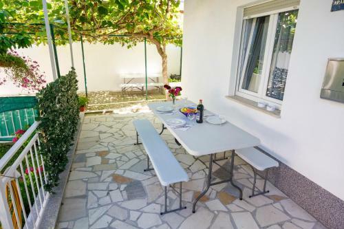 Sea View Apartment Manda