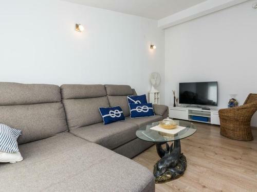 Tranquil Apartment In Podlug With Balcony And Garden