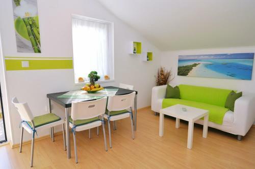 Apartment P.a.l.m.e.