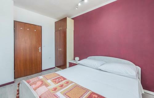 Apartment Ana Brulo Near The Beach