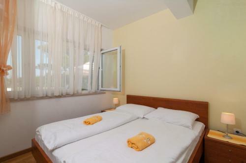 Apartments Lovorka