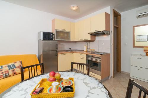 Apartments Lovorka