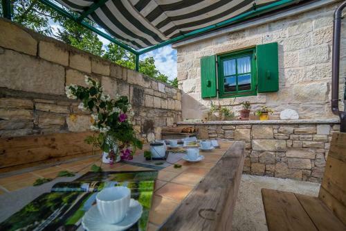 Beautiful Stone Villa Verde