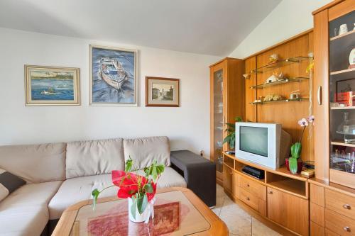 Apartments Bozidar 2035