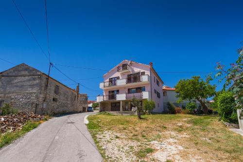 Apartments Bozidar 2035