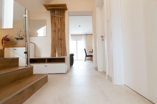Crowonder Beachfront Reiterer Villa V1