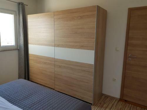 Spacious Apartment Lena Near The Beach