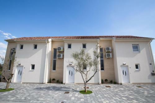 Crowonder Beachfront Reiterer Villa V2