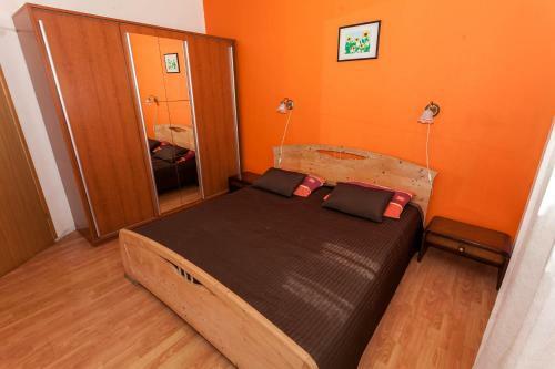 Apartment Adriana On Peaceful Location With Garden