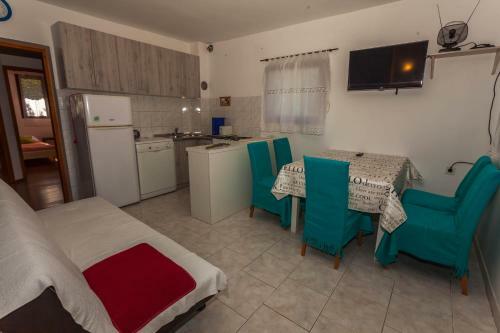 Apartment Adriana On Peaceful Location With Garden