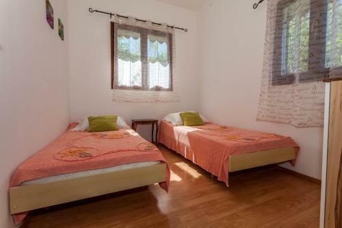Apartment Adriana On Peaceful Location With Garden