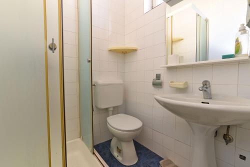 Apartments Josip 74
