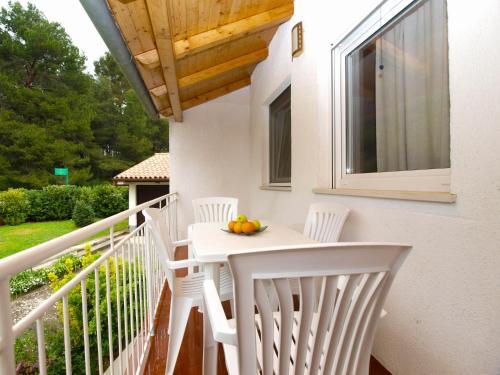 Apartment Alma 1600