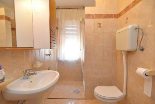 Hostal Apartment & Room Milka 1633