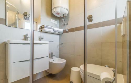 Two-bedroom Apartment In Pula