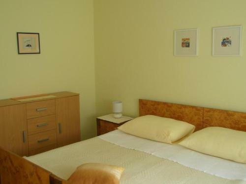 Apartment Rojnic - 3 Bedrooms Apartment