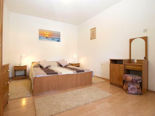 Apartment Riva Rabac 1825